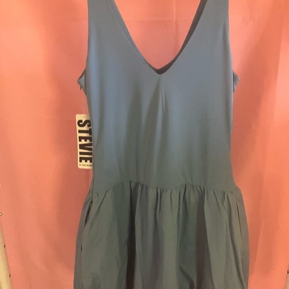 Blue Sleeveless Bubble Mini Dress - Picture 2 of 4